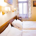 B&B Sasreti Vadaszkastely Almamellék