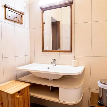 Sasreti Vadaszkastely 4* Almamellék