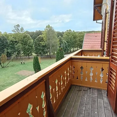 Sasréti Vadászkastély Almamellék