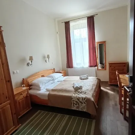 Couette-café Sasréti Vadászkastély 4*