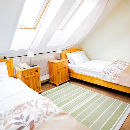 Couette-café Sasréti Vadászkastély Almamellék