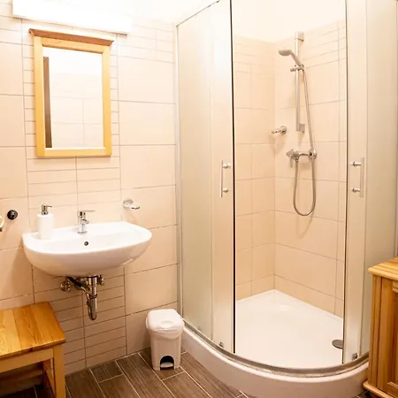 Couette-café Sasréti Vadászkastély 4*