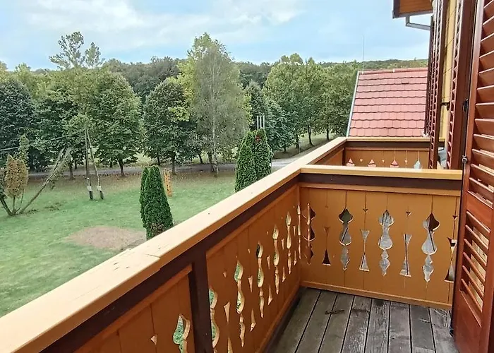 Sasréti Vadászkastély Almamellék